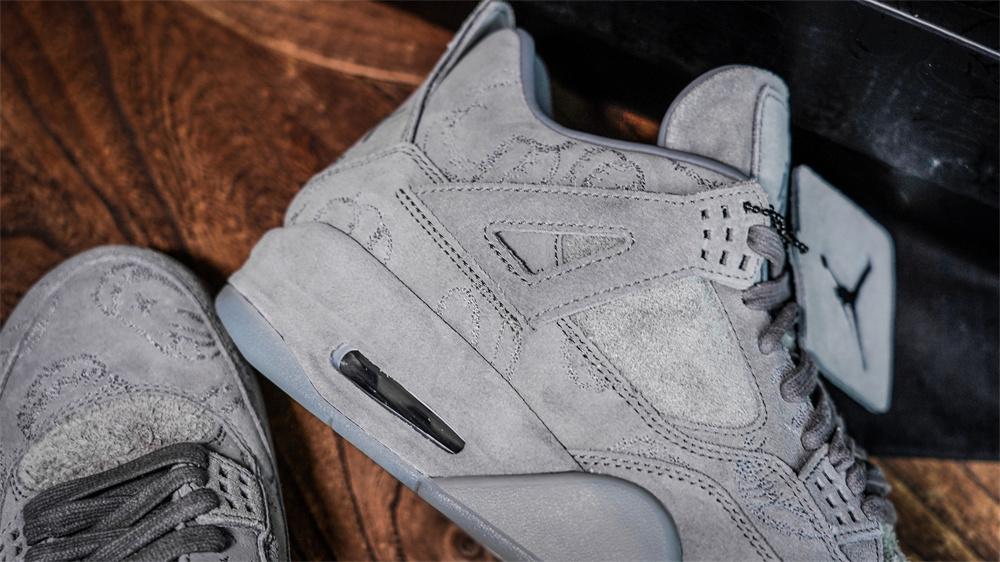 PK GOD Jordan 4 Retro Kaws RETAIL MATERIALS READY TO SHIP